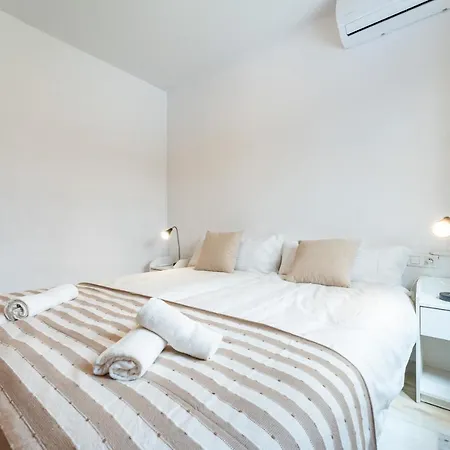 Ramon Y Cajal Apartment